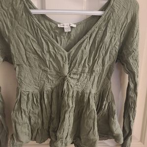 AE long sleeve XS shirt